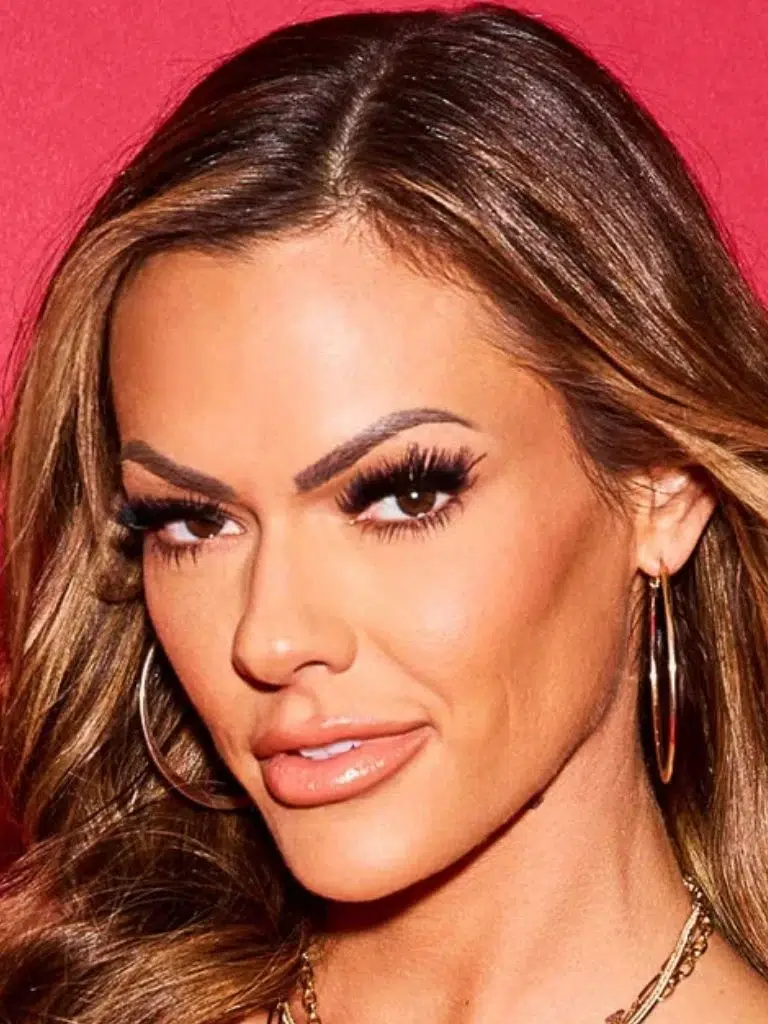 Aila Donovan Biography: Wiki, Age, Career, Height, Weight, Boyfriend, Net Worth & More